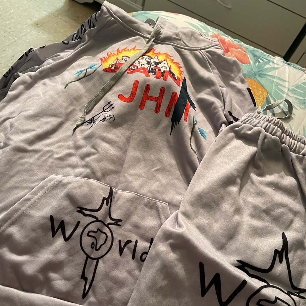 Graphic sweatsuit